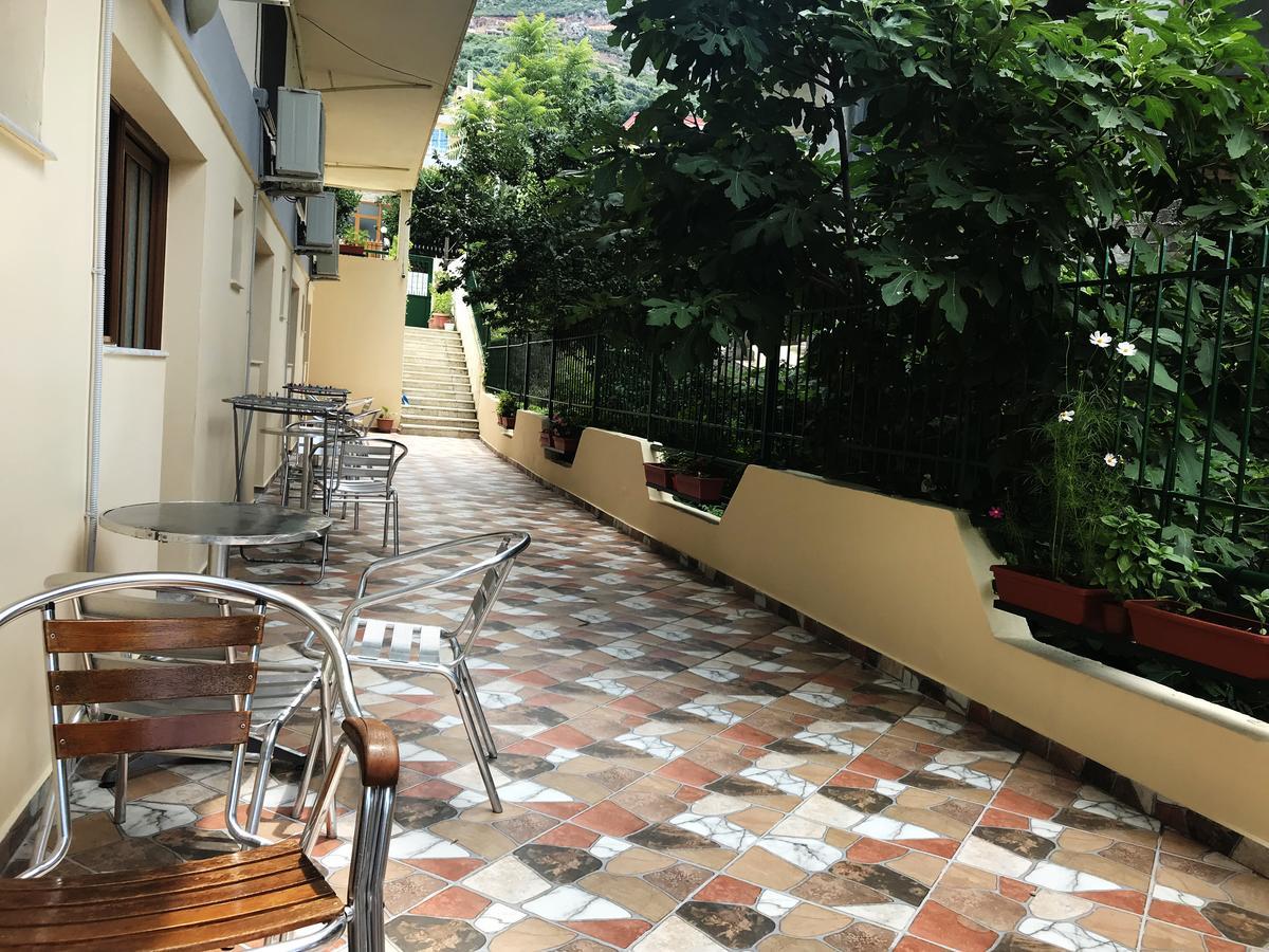 Flutura Apartments Vlorë Eksteriør billede